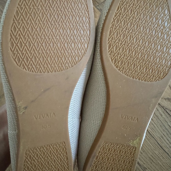 Vivaia Aria 5 Womens Size 9.5 Beige Black Classic Pointed-Toe Ballet Flats - Picture 6 of 10